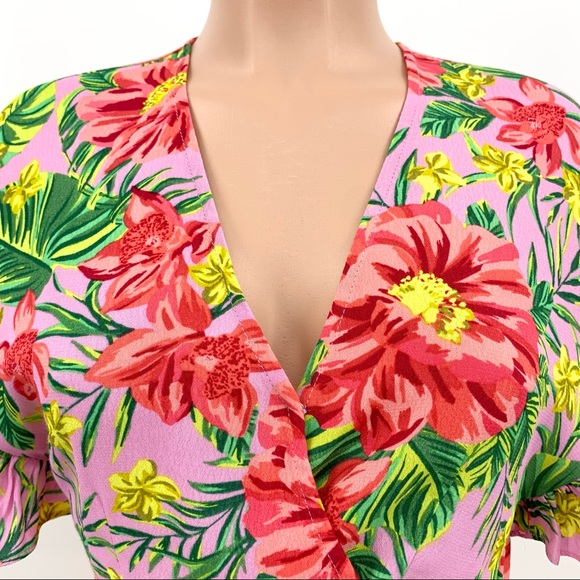 Lost + Wander Pink Floral Wrap Cropped Top - Picture 4 of 11